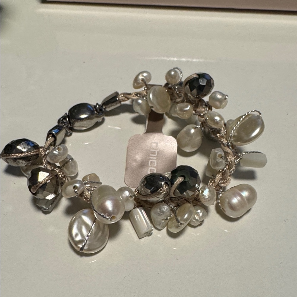 Chico’s Pearl & Crystal Charm Bracelet (BR222) - Picture 4 of 11